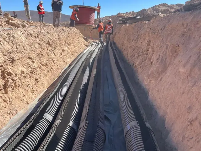 Ductos corrugados instalados en zanja